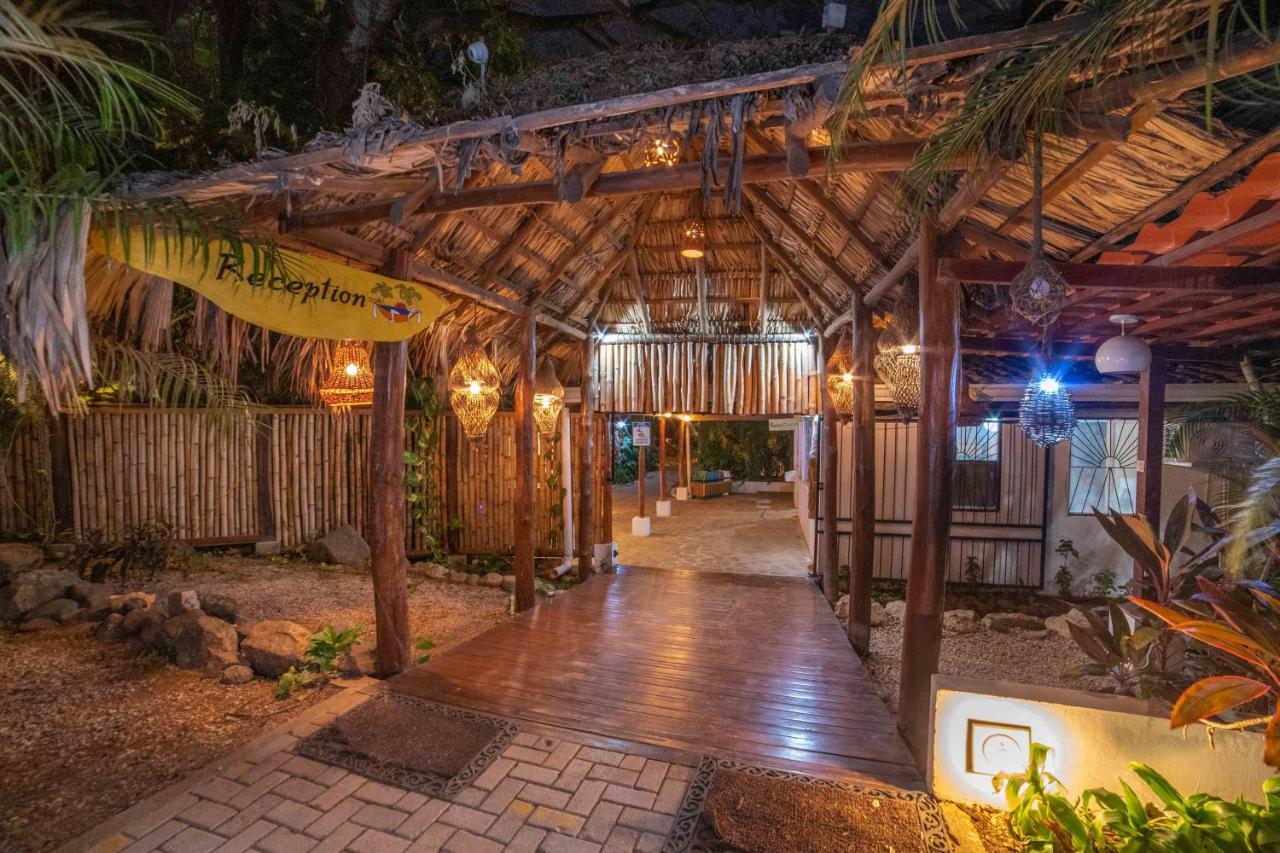 Hotel Pasatiempo Tamarindo Exterior foto